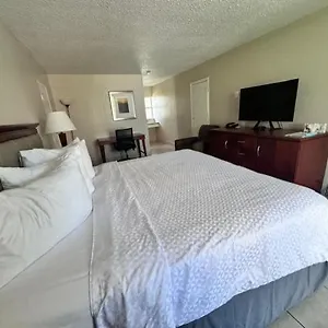 https://clearwater-beach-hotel.hotelstampa.org