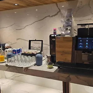 Maxhotel Hotel