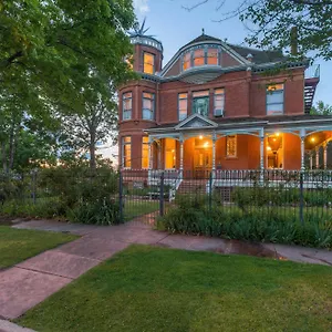 Lumber Baron Inn&gardens DEN